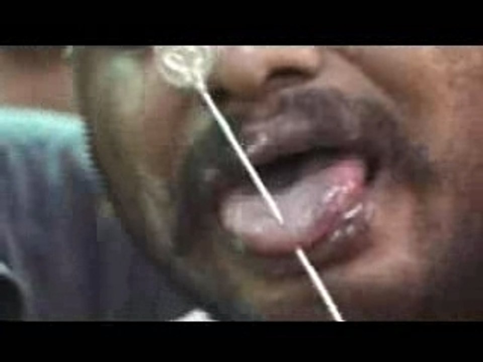Piercing live Thaipusam
