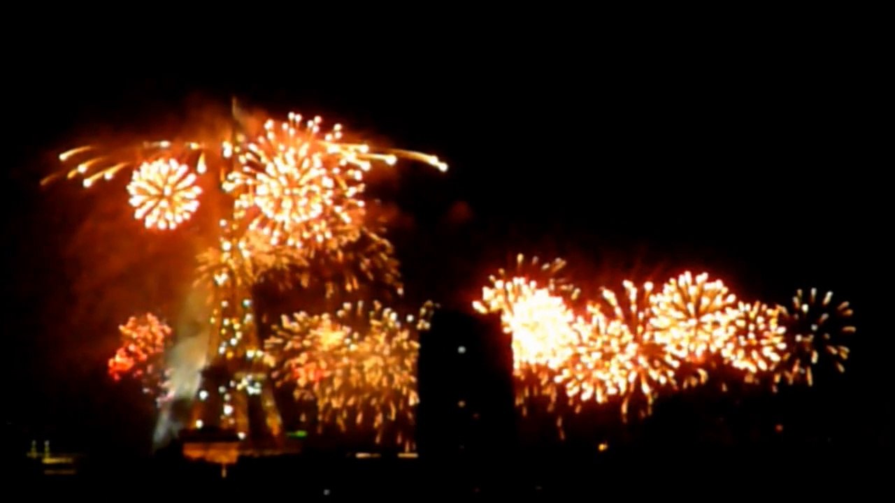 Feu d'artifice du 14 juillet  Tour Eiffel Paris 2015