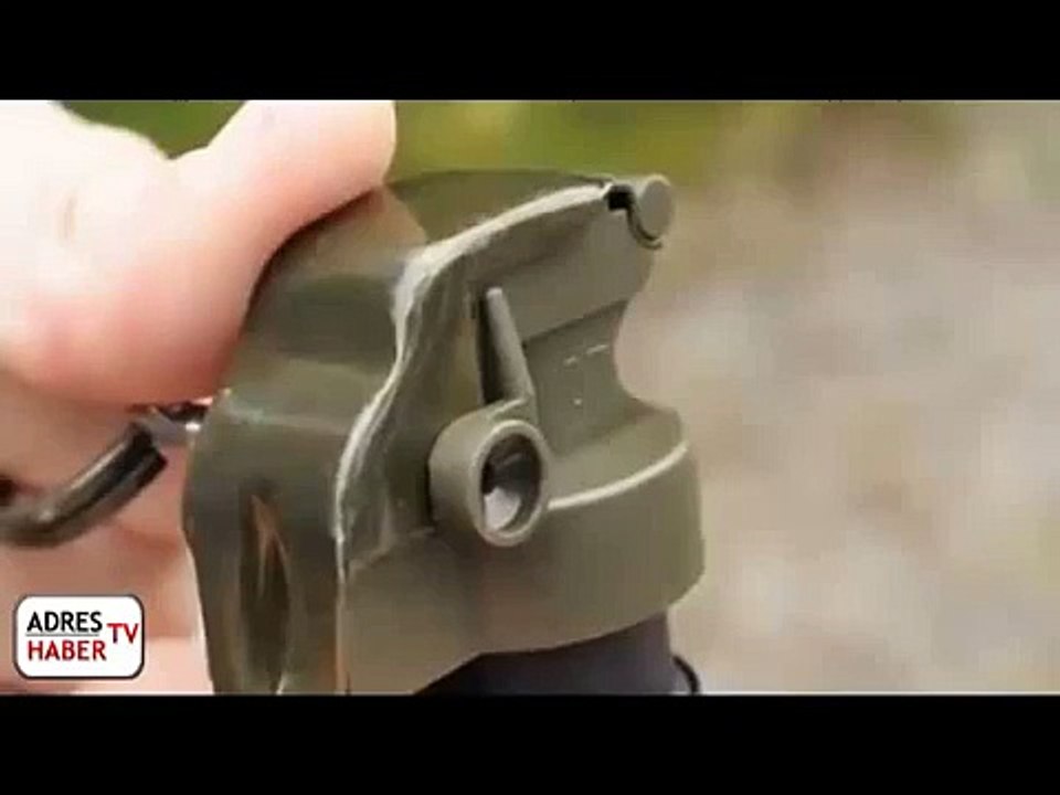 Ağır çekim şarapnel parçacıklı el bombası patlaması