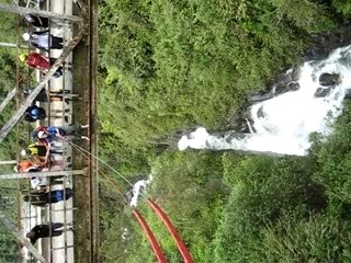 Maïw saute à la corde