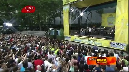 Maroon 5 - She will be loved- Live