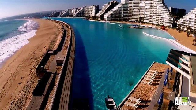 Plus grande piscine du monde : 1 km de long