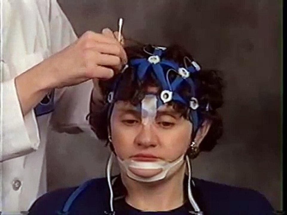 Epilepsy? EEG with HydroDot System Video 4 -Curly Hair