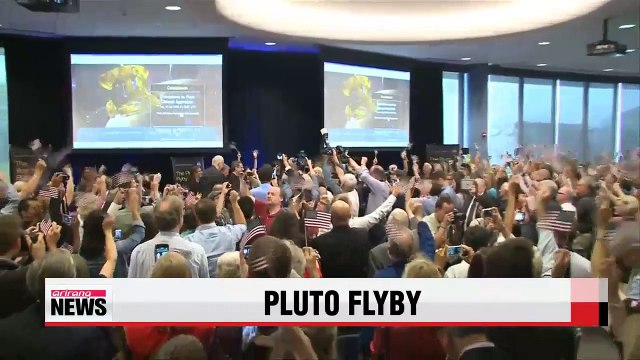 U.S. spacecraft sends back first images of dwarf planet Pluto