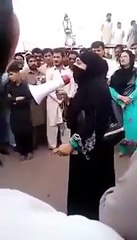 lady speaking about imran khan