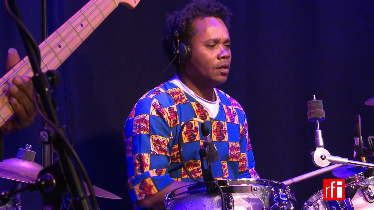 Damily "Hazo latsakandoha" dans les Musiques du monde sur RFI