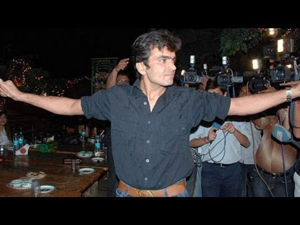 Bollywood actors CAUGHT DRUNK | PARTY footage LEAKED