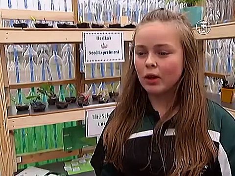 Австралийские школьники построили теплицу из бутылок