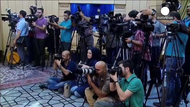 Zarif gets hero's welcome in Tehran after concluding nuclear deal