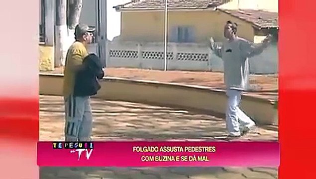 Pegadinha do João Kléber: Folgado assusta pedestres com buzina e se dá mal - Marquinhos