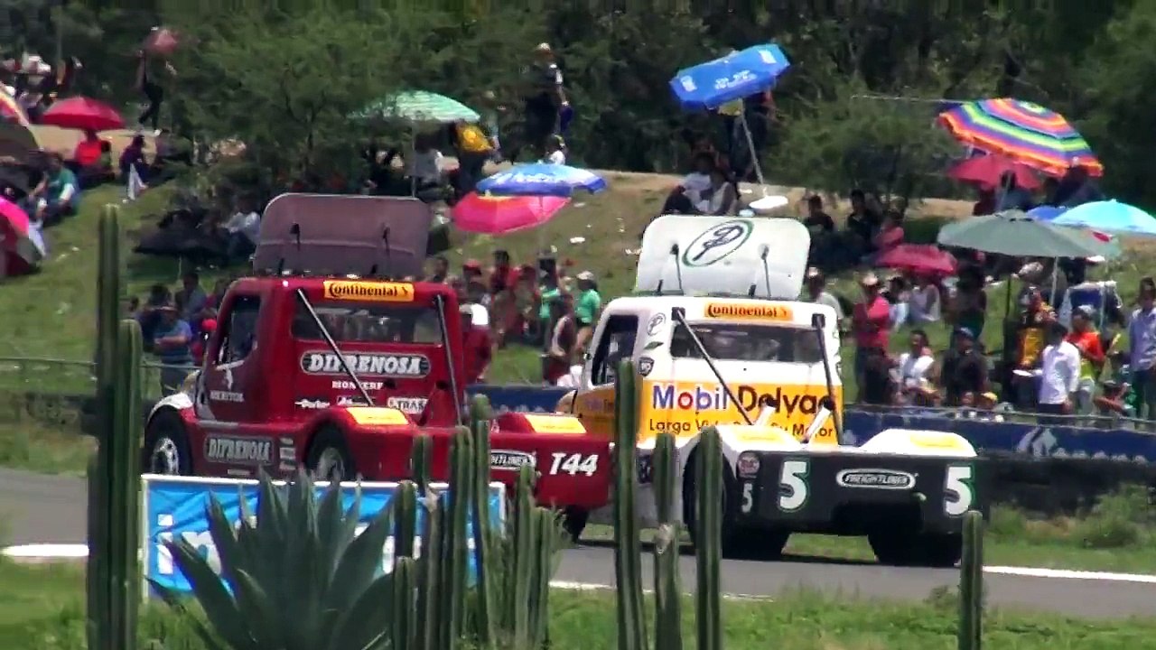 Escudería Potosinos - Mobil Delvac 2ª fecha Tractocamiones en León 2015