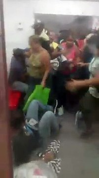 Lo que viven a diario las personas de los Valles del Tuy en el ferrocarril