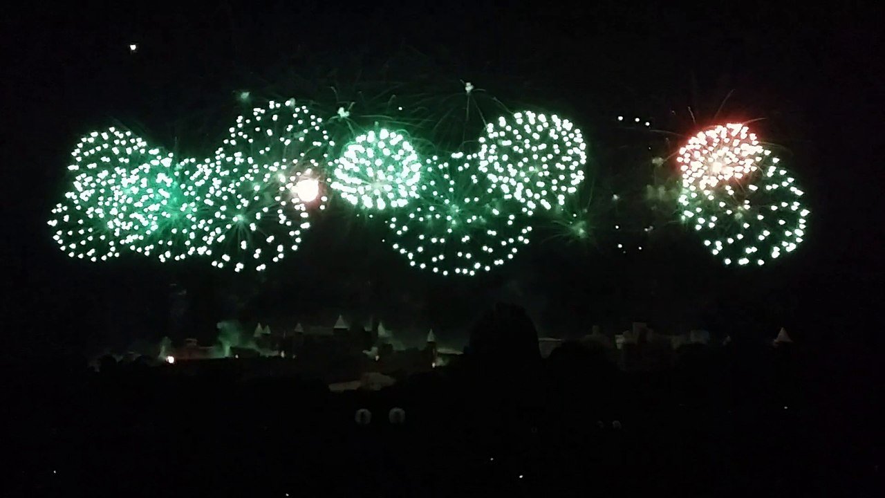 Feu d'artifice à la cité de Carcassonne le 14-07-2015