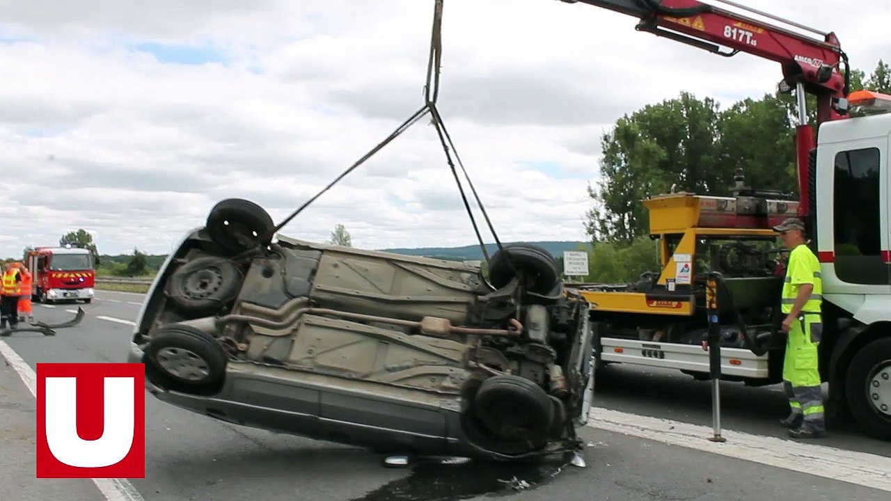 Une voiture a fait plusieurs tonneaux sur l'A34, à Donchery