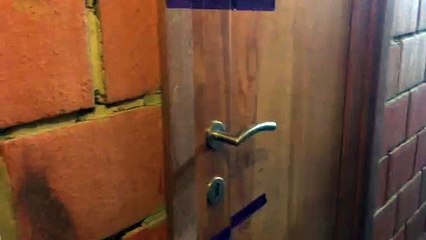 Onhaye: cages dans lesquelles une mère enfermaient deux de ses enfants déficients mentaux