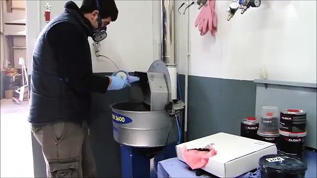 blue vs black nitrile gloves test