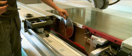 Altendorf F45 changing a saw blade