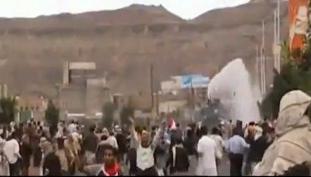 Yemeni security forces open fire on protesters