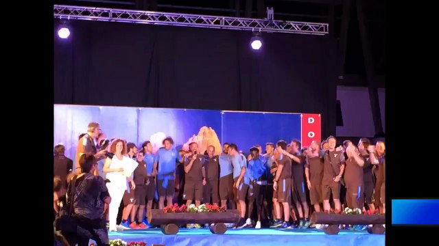 Presentazione Lazio 2015-16 - 15.7.15 - Festa Lazio al PalaRoller: Chi non salta della Roma é!