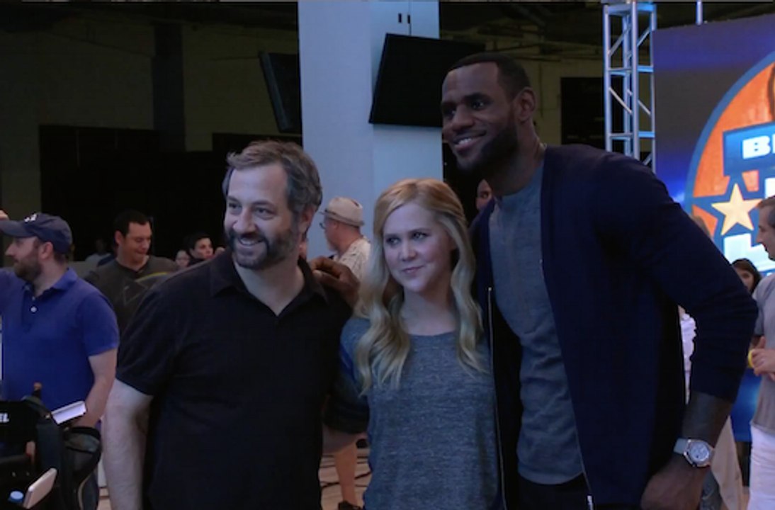 Crazy Amy - Featurette Lebron James (4) VO