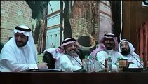 الشاعر عبدالله الرويلي يلقي قصيده امام مدير جامعة طيبه