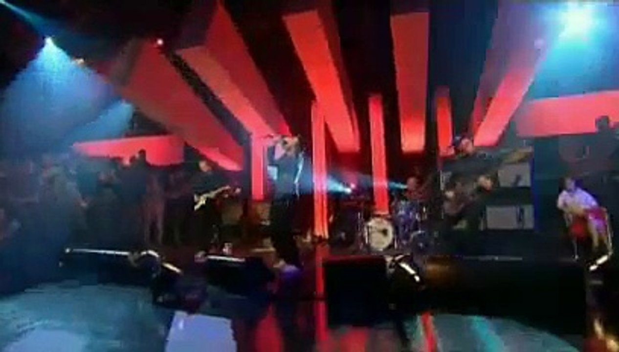 white shadows-coldplay live