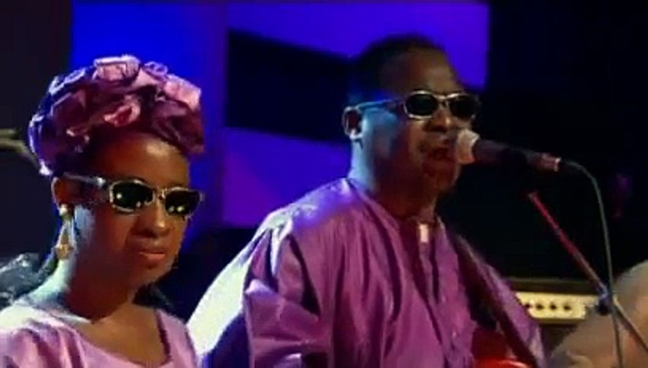 Amadou & Mariam - Le Réalité - (Live Jools Holland 2005)