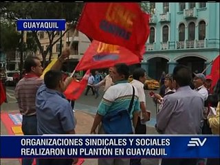Trabajadores y médicos insisten en medida de hecho