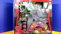 Disney Pixar Cars 2 Oil Rig Keycharger Playset with Lightning McQueen Lemon Finn Mcmissile