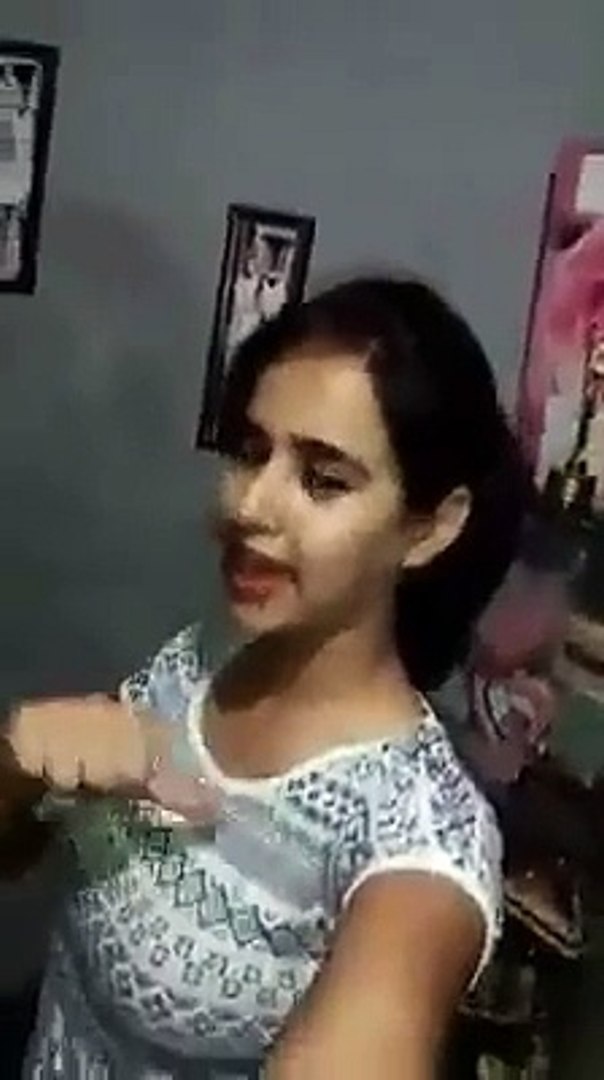Indian girl singing sexy punjabi song. - video Dailymotion