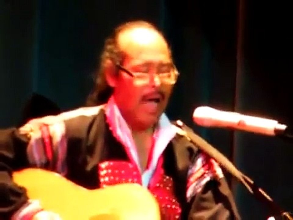 Nghe si Y Moan hat 'Giac mo Chapi'.flv- Live show 6.8.2010 Hanoi