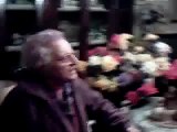 Casa Rolanda 2 - Nonna Rolanda VS Babbo Natale (Video Divertente Natalizio by Joe Natta)