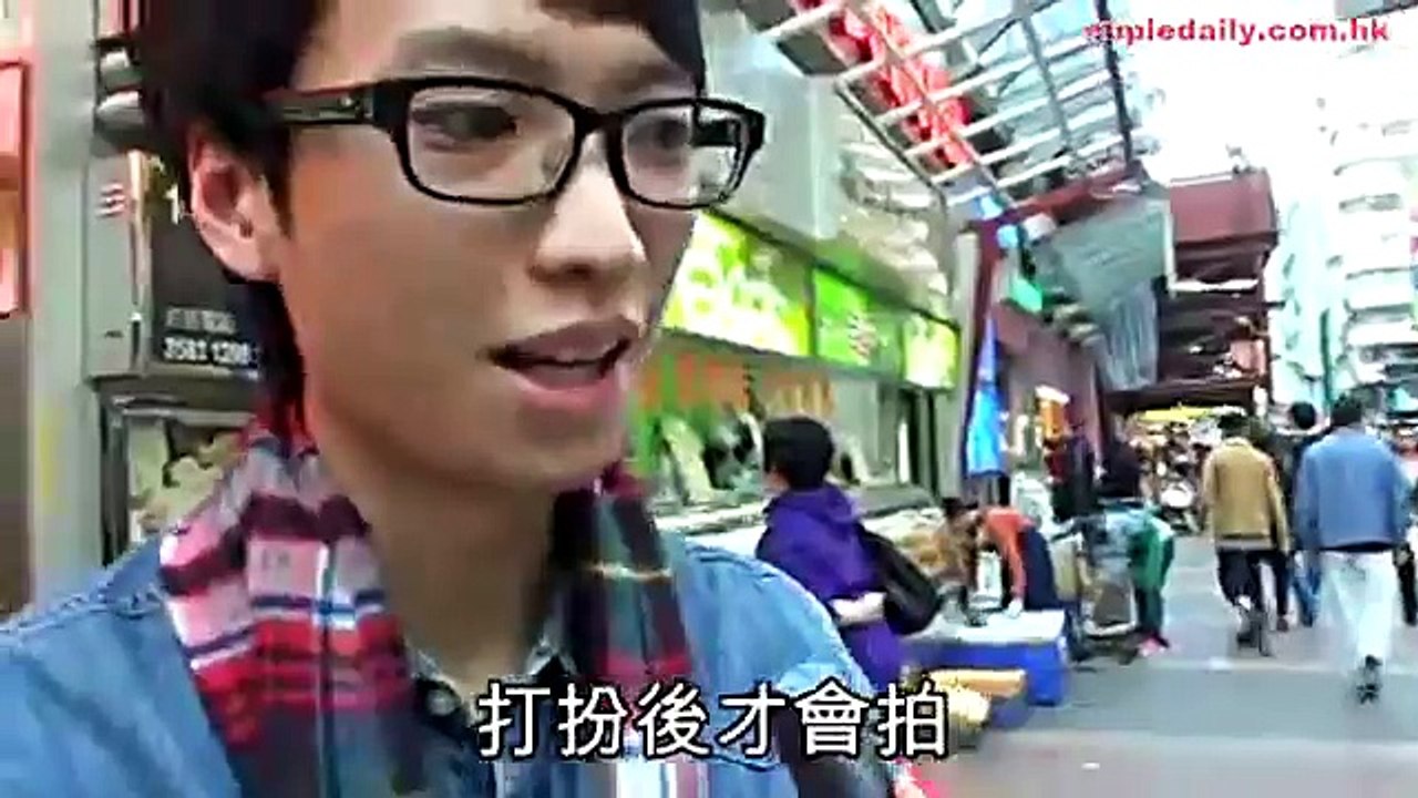 港男赤裸自拍　廁所chok樣騷肌肉