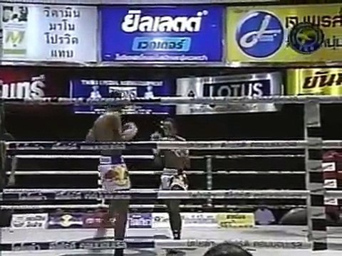 Muay Thai Lumpini Stadium 6-09-2003 (1 of 2)