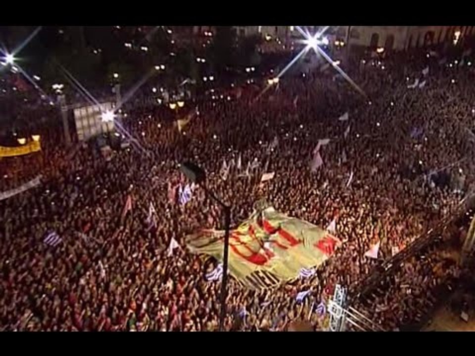 ‘OXI, OXI!’: Tens of thousands chant ‘No’ to bailout conditions as Tsipras addresses crowd