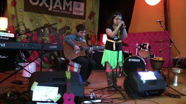 Des gamins de 11 ans reprennent Everlong des Foo Fighters en acoustique et ça déboite!