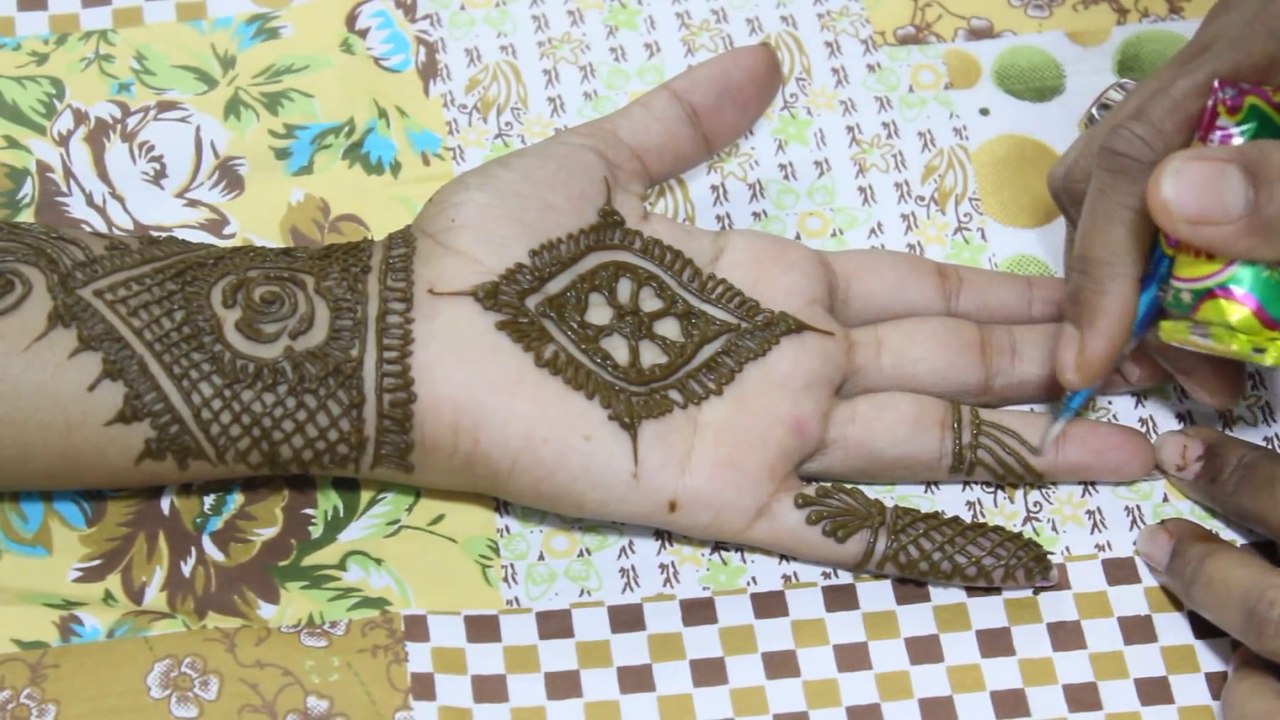 Roop Karma Mehndi Design for Eid 3