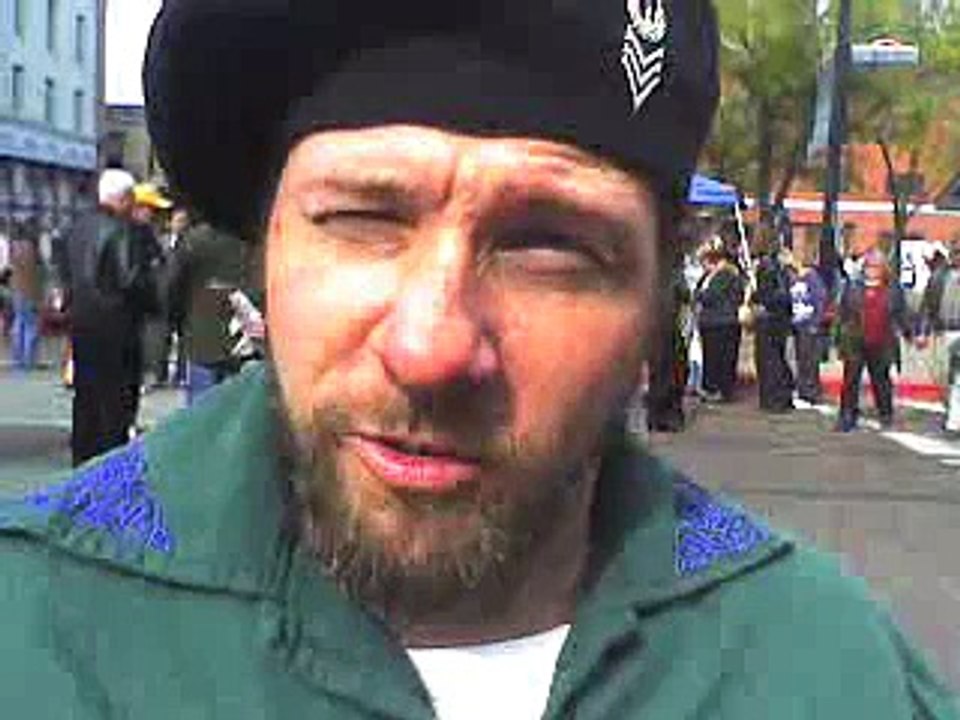 2006 DICKENS ON THE STRAND WHAT'S UNDER THE KILT?