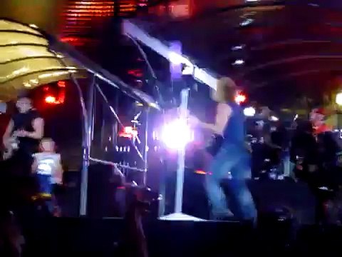 Ava Sambora dancing with Jon Bon Jovi on stage