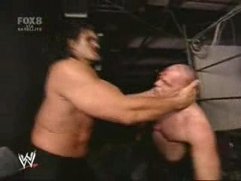 The Great Khali Attack Kane