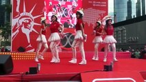 Dancing Queen Crayon Pop 크레용팝 Live @ NY Hot Dog Event