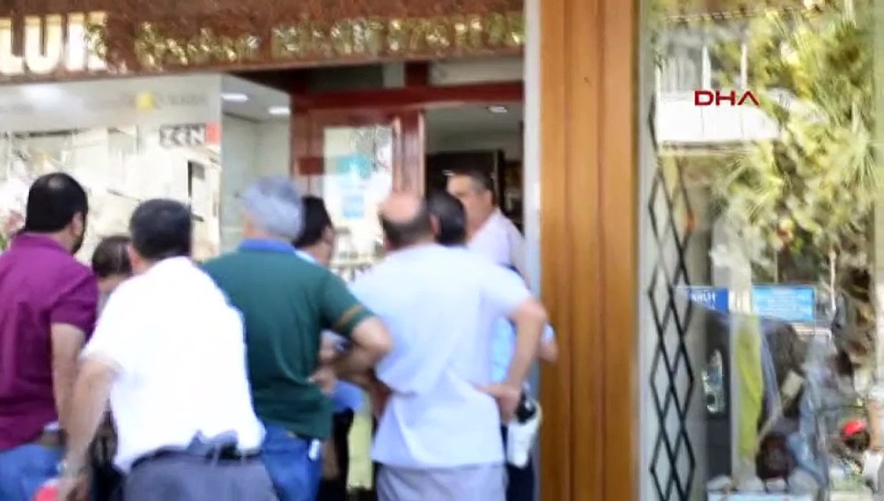 Babasını kurşun yağmuruna tuttu