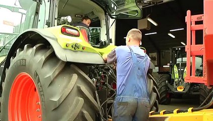 Verkeersschool pioniert met nieuwe trekkerrijbewijs - RTV Noord