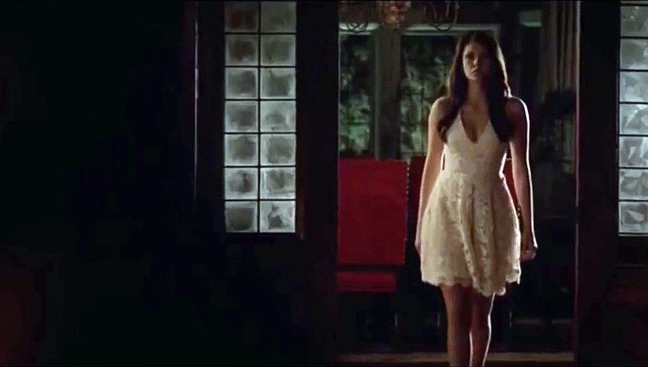 4x23 Elena tells Damon she loves him