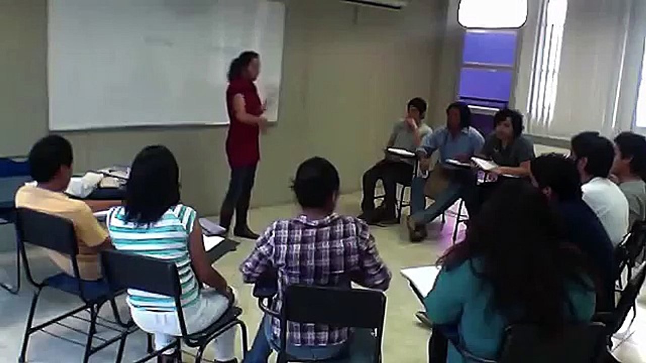 NO hagas esto en tu Escuela - Broma a profesora  en salon de clases