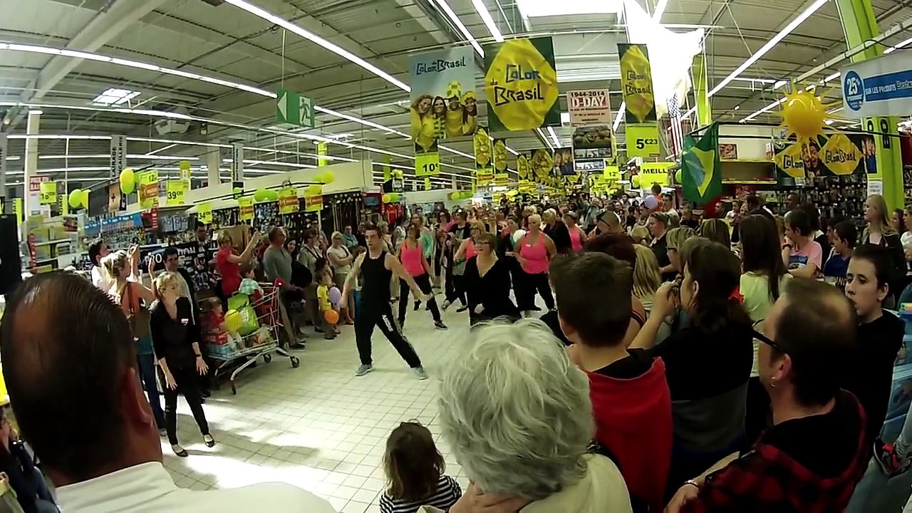 flash mob, auchan dieppe