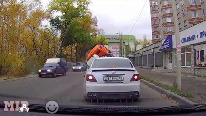 Funny Videos Stupid people doing stupid things