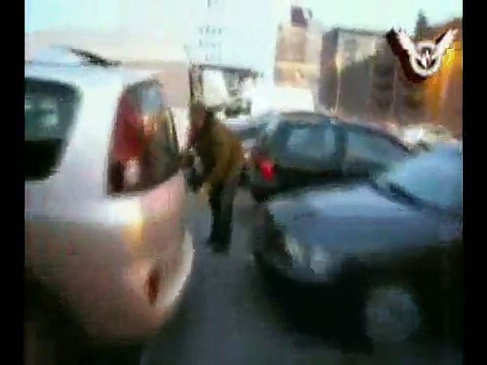 Real Vandals 7 - Projector Building Clip