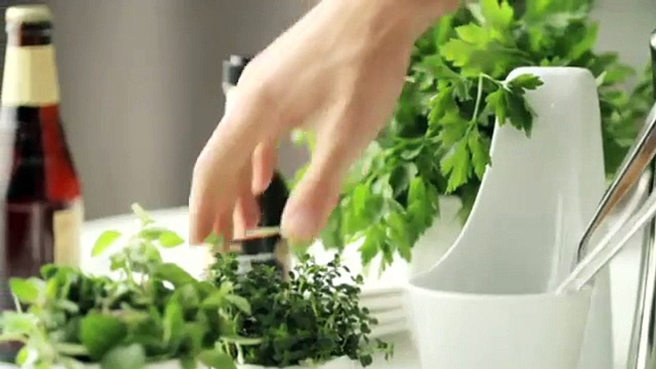 How to cook Spicy Garlic Prawns with Curtis Stone - Coles