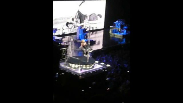 Madonna - extract from the title Like A Virgin - Paris 2006 - Confessions Tour